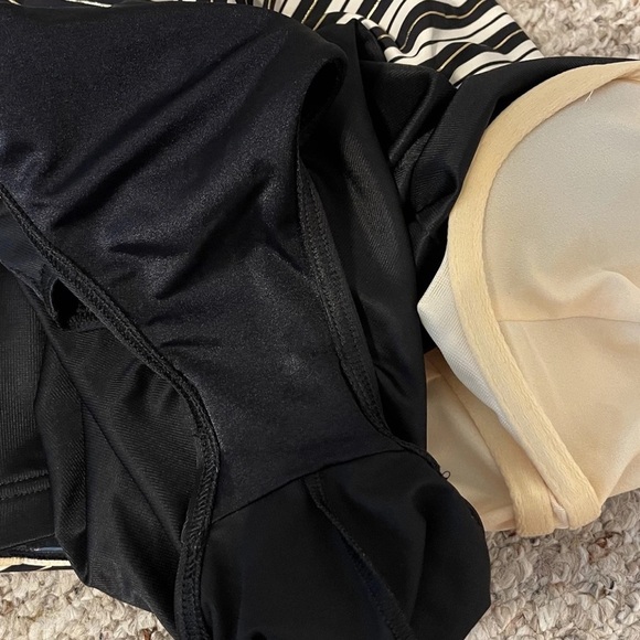 Miraclesuit Lanai Stripe Muse Bandeau Underwire One Piece Swimsuit Size 16 - Picture 9 of 10